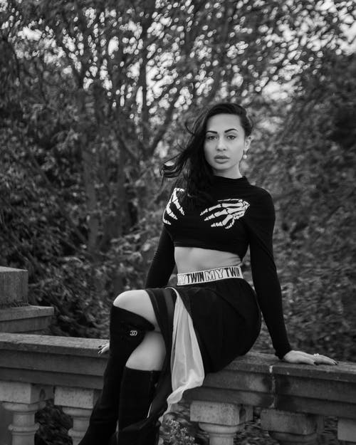 有关光鲜亮丽, 吸引人, 单色的免费素材图片