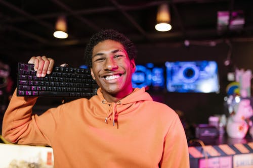 有关人, 室内, 幸福的免费素材图片