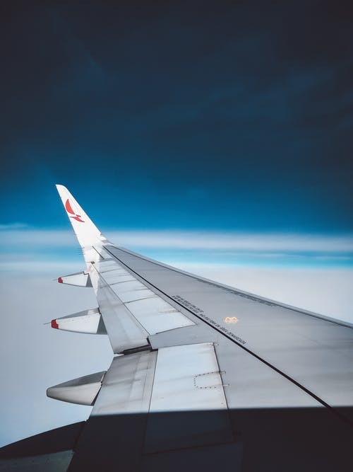 飞机机翼照片 · 免费素材图片
