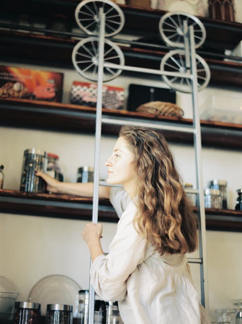 有关卷发, 女人, 工作的的免费素材图片