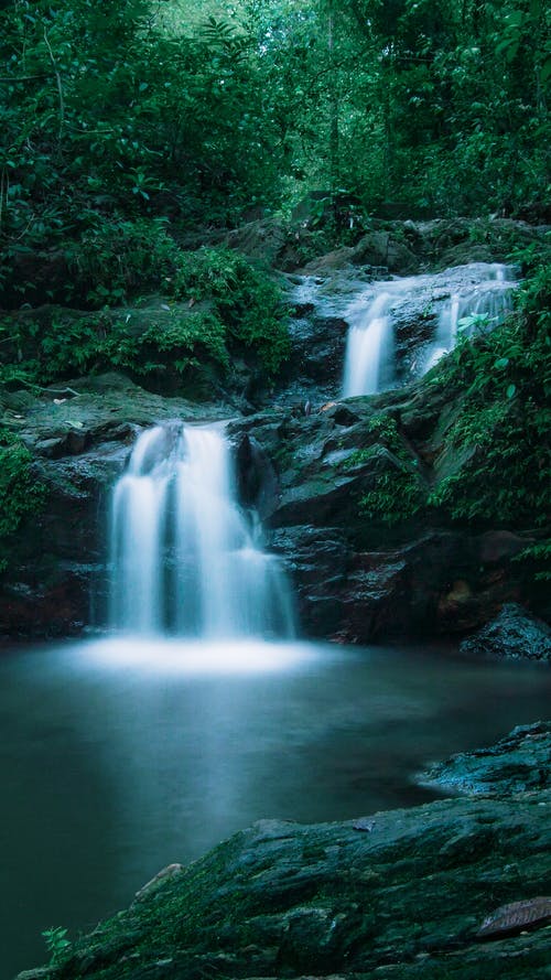 瀑布风景摄影 · 免费素材图片