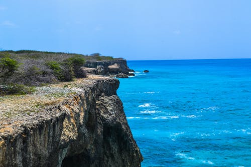 海边悬崖景观 · 免费素材图片