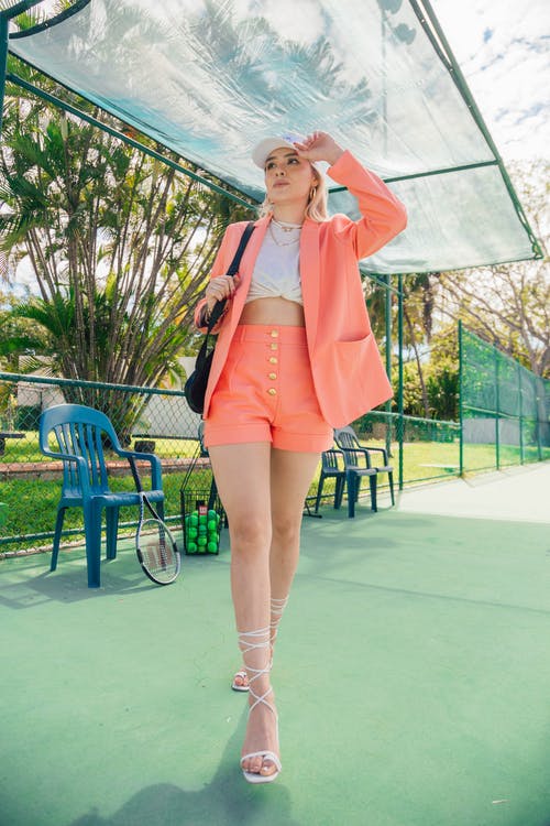 有关充满活力的颜色, 垂直拍摄, 塑料椅子的免费素材图片