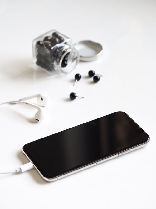 黑色iphone 7 · 免费素材图片