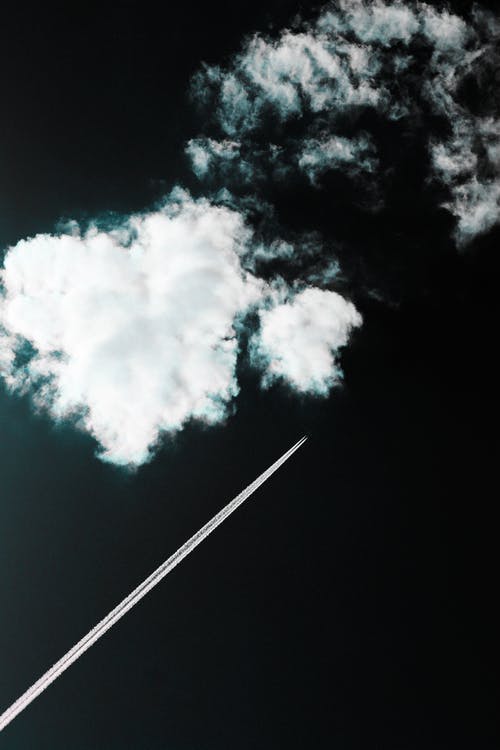 白多云的天空 · 免费素材图片