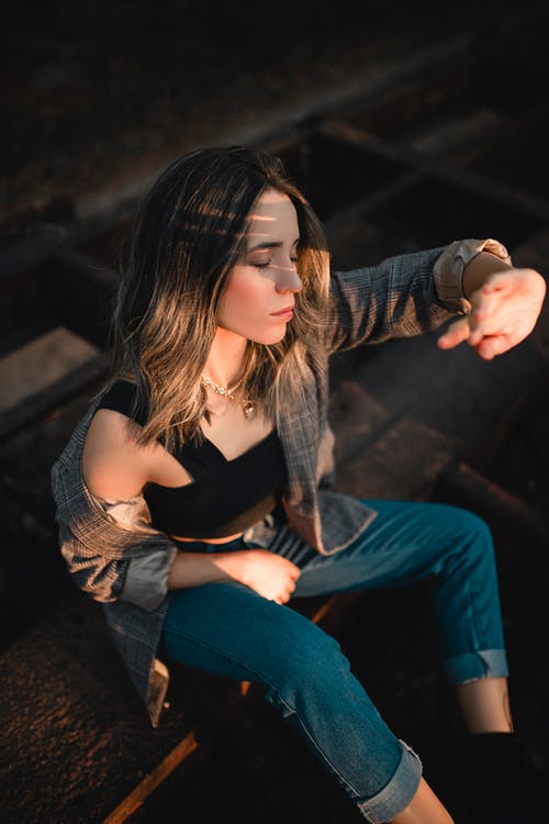 有关人, 垂直拍摄, 女人的免费素材图片