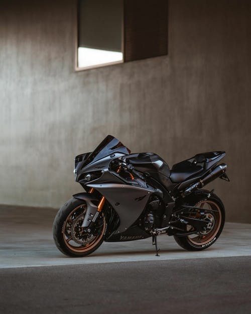 有关停, 单车比赛, 摩托车的免费素材图片