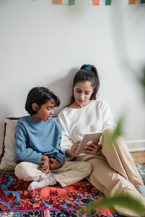 有关一起, 休闲活动, 使用平板电脑的免费素材图片