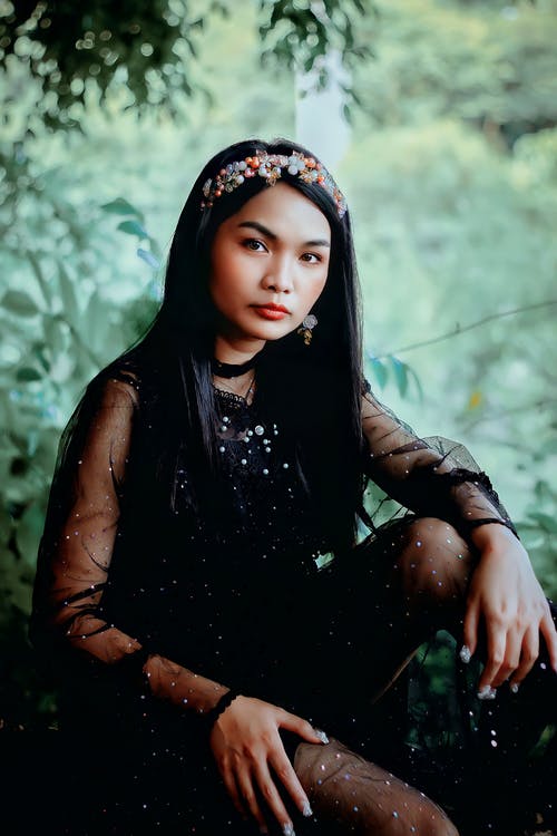 有关垂直拍摄, 女人, 摆姿势的免费素材图片