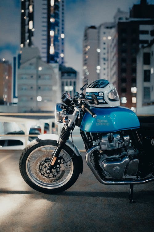 有关城市场景, 市中心, 摩托车的免费素材图片