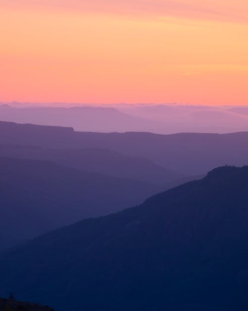 黄金时段的山脉 · 免费素材图片