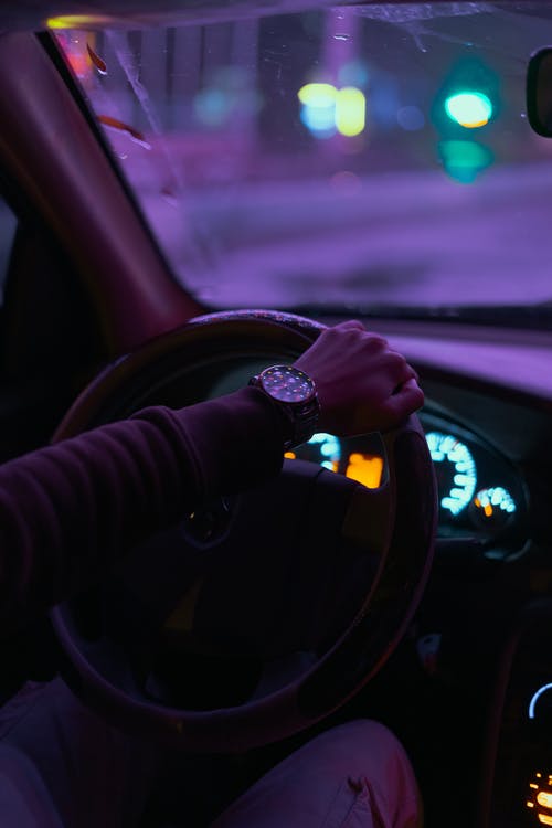 有关司机, 垂直拍摄, 手的免费素材图片