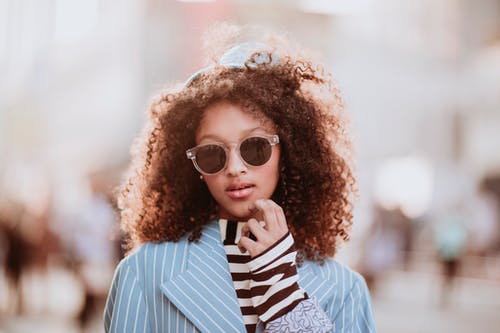 有关儿童, 墨镜, 女孩的免费素材图片