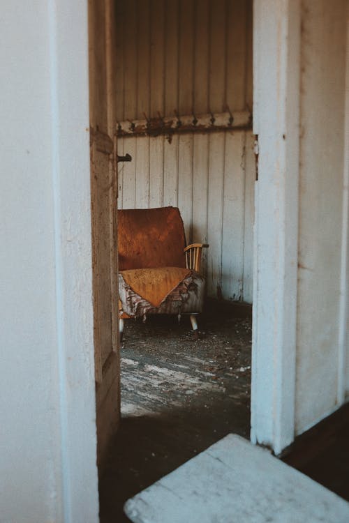 有关单人沙发, 垂直拍摄, 室内的免费素材图片