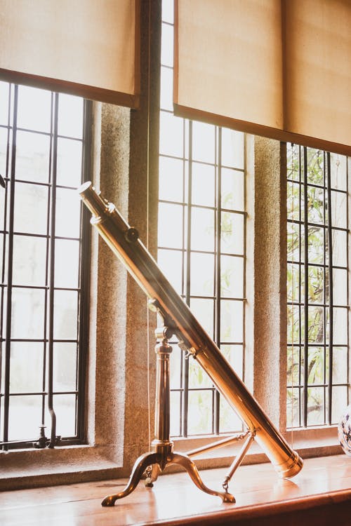 金望远镜 · 免费素材图片