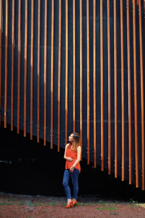 有关中景, 向上看, 女人的免费素材图片