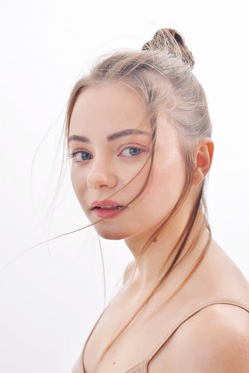 有关侧面图, 凝视, 可爱的女孩的免费素材图片