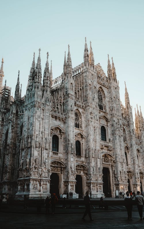 有关duomo di milano, 垂直拍摄, 户外的免费素材图片