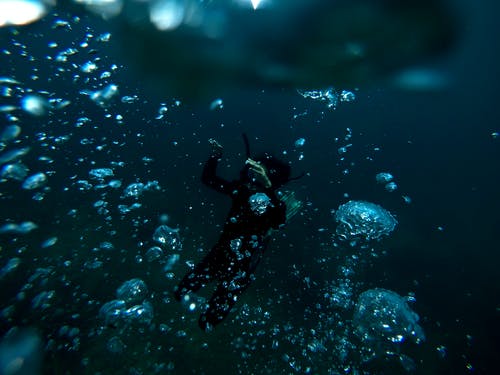 水下人 · 免费素材图片