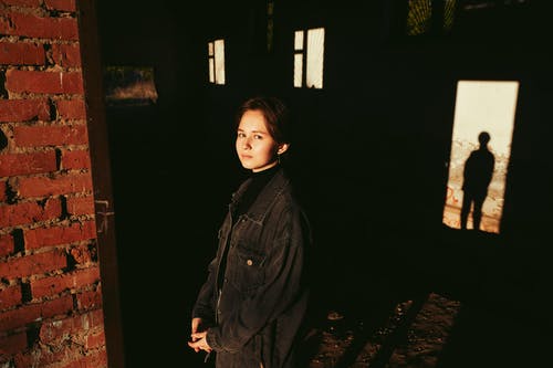 有关垂直拍摄, 夹克, 女人的免费素材图片