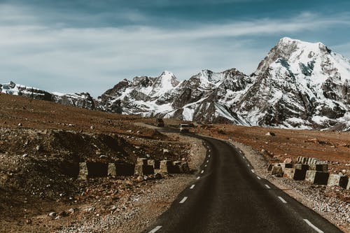 白雪覆盖的山 · 免费素材图片