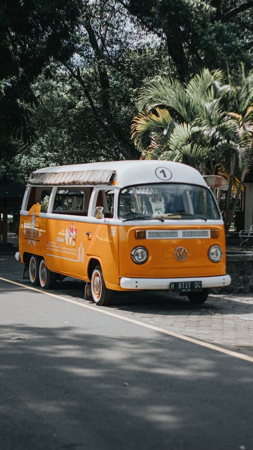 有关公車, 垂直拍摄, 戶外的免费素材图片