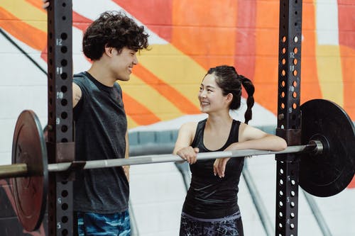 有关人, 倚, 健身器材的免费素材图片