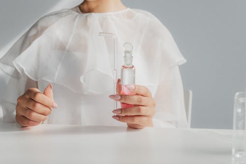 有关保溫瓶, 化學, 女人的免费素材图片