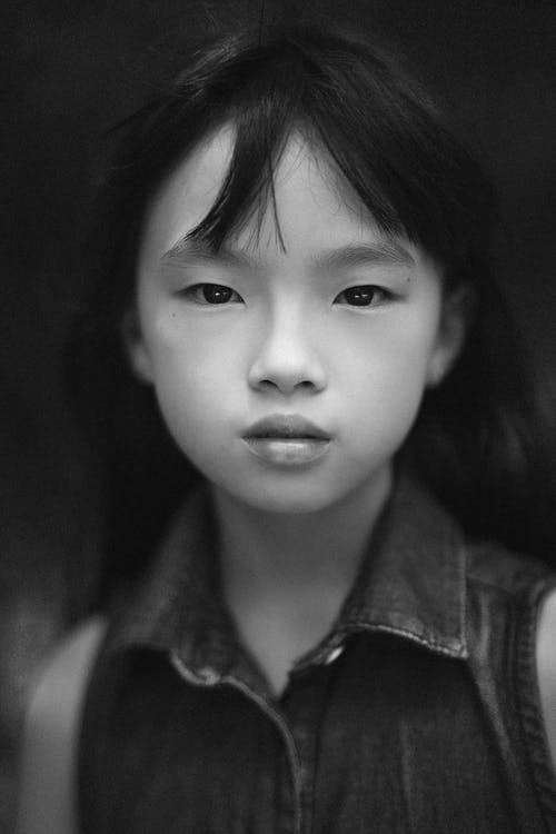 有关兒童, 垂直拍摄, 女孩的免费素材图片