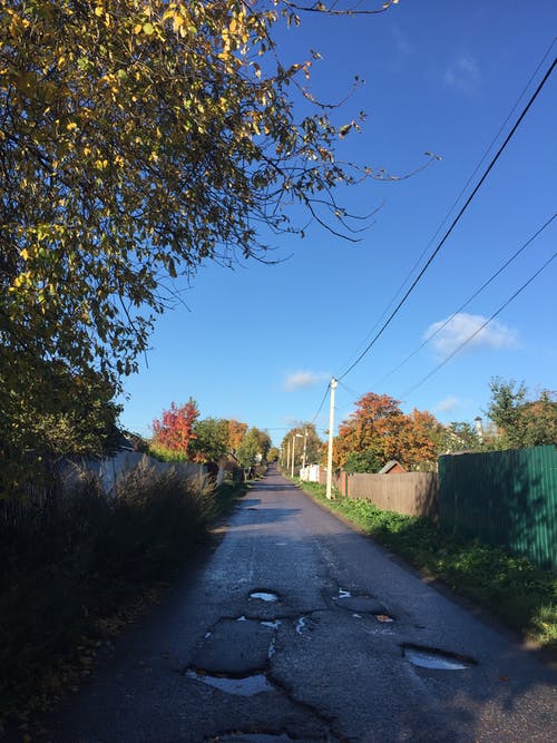 白天巷道照片 · 免费素材图片