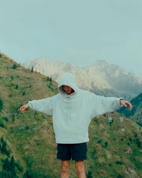 有关伸开, 家伙, 兜帽的免费素材图片