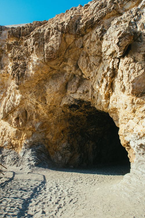 白天洞穴的照片 · 免费素材图片