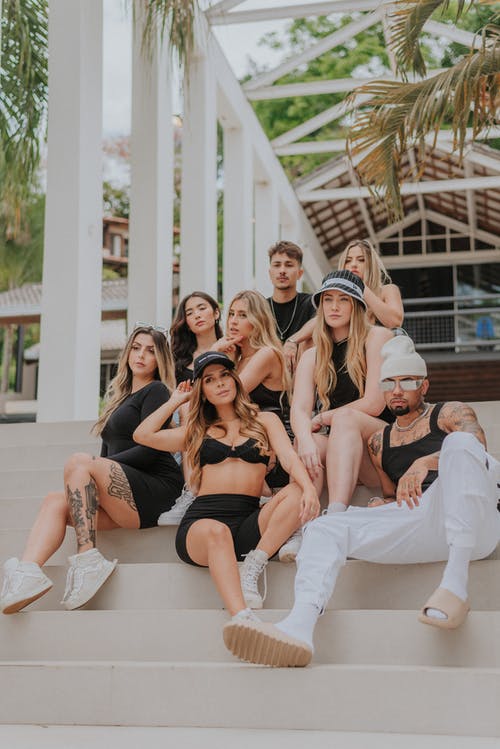 有关低角度视图, 刺青, 坐的免费素材图片