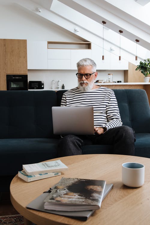 有关人, 圖書, 坐的免费素材图片