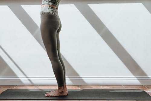 有关健身, 地毯, 女人的免费素材图片