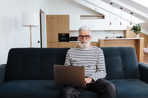 有关人, 坐, 工作的的免费素材图片