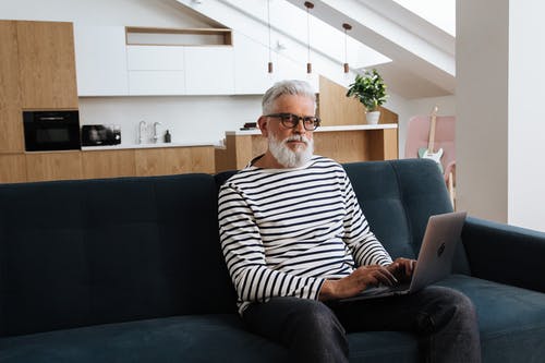 有关人, 坐, 工作的的免费素材图片