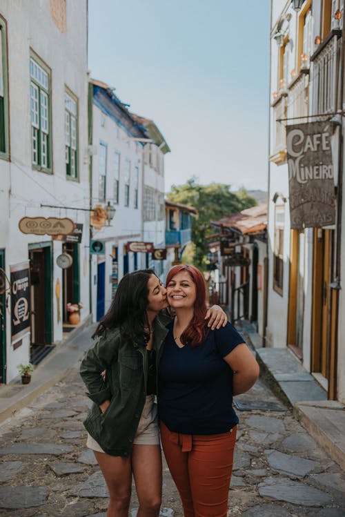 有关一起, 吻, 商店的免费素材图片