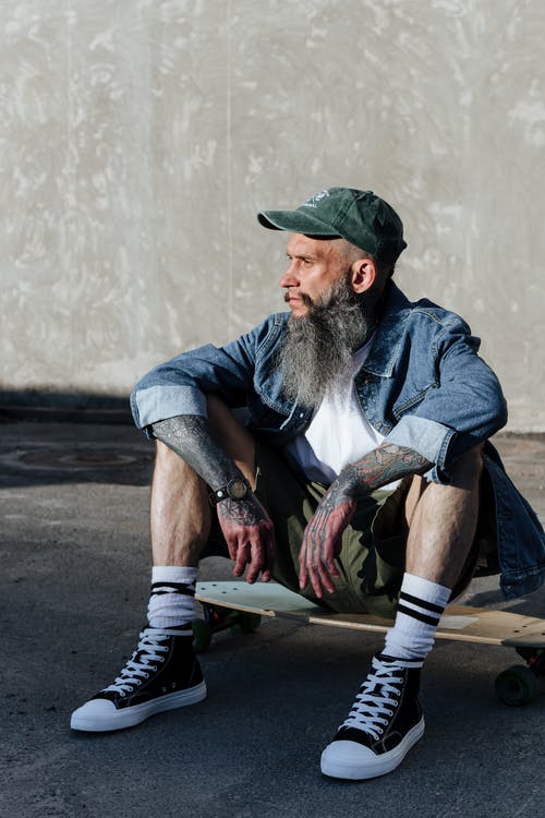 有关人, 刺青, 坐的免费素材图片