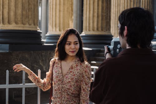 有关人, 列, 围栏的免费素材图片