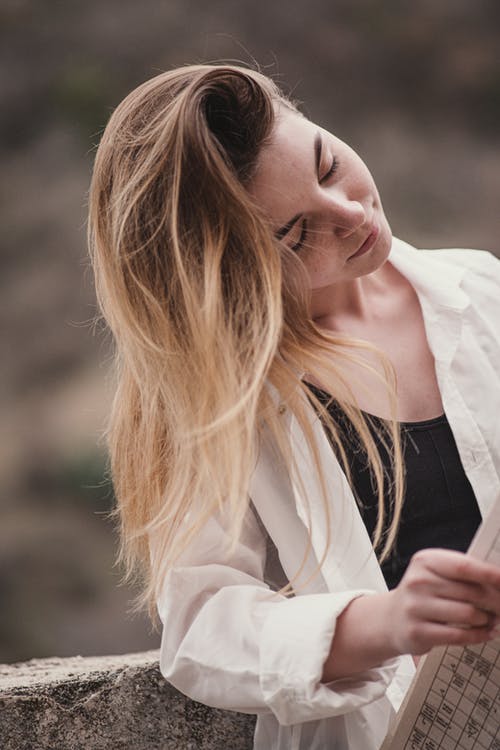 有关坦率, 垂直拍摄, 女人的免费素材图片