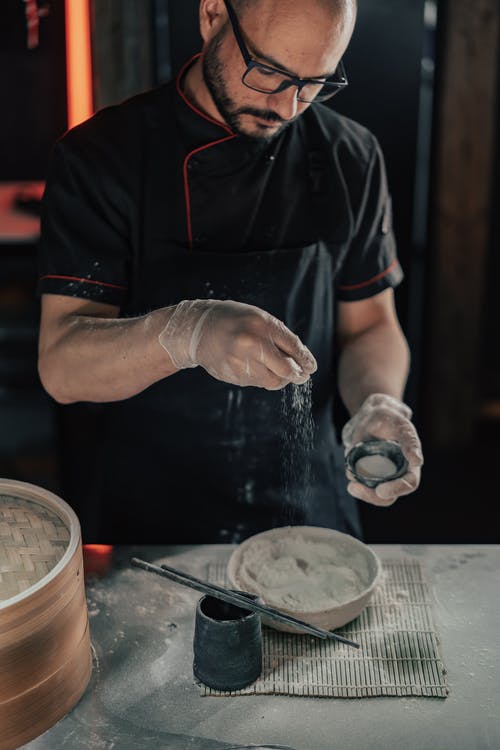 有关乳胶手套, 人, 厨房区的免费素材图片