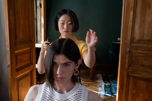 有关人, 发胶, 喷雾器的免费素材图片