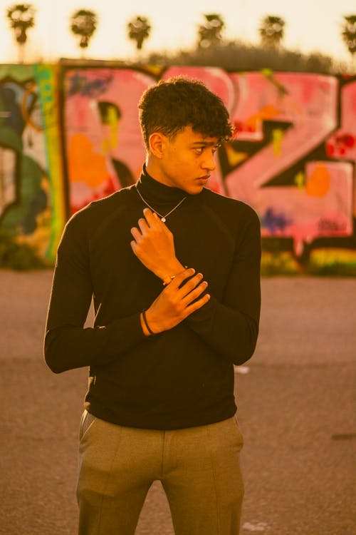 有关@户外, 人, 侧身看的免费素材图片