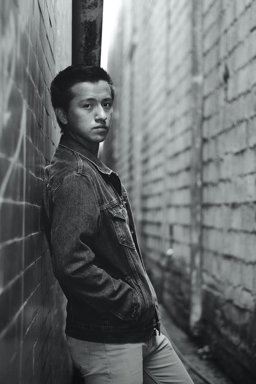 有关人, 倚, 側面圖的免费素材图片