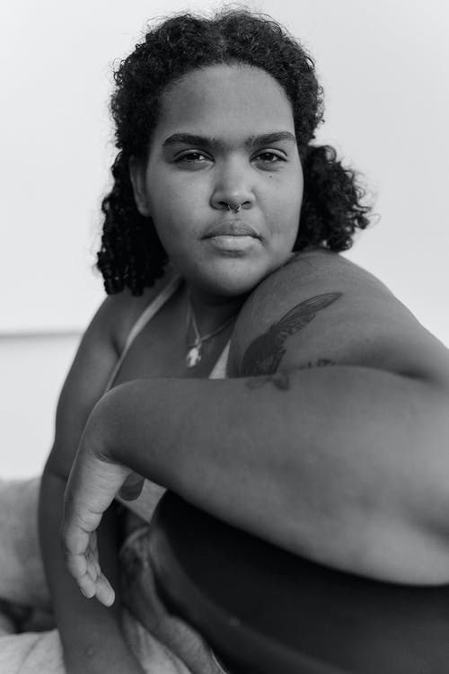 有关加上大小, 垂直拍摄, 女人的免费素材图片