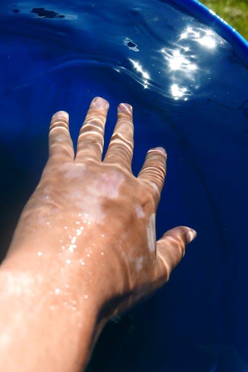 有关垂直拍摄, 水, 身体的一部分的免费素材图片