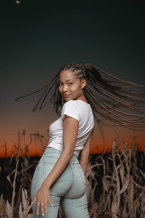 有关垂直的, 年輕, 擺姿勢的免费素材图片