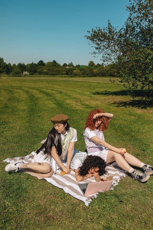 有关公園, 友誼, 在地上的免费素材图片