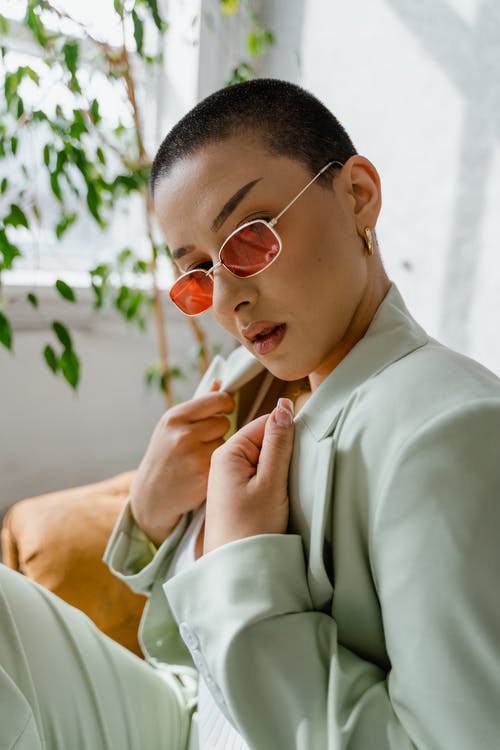 有关丰满, 光头, 垂直拍摄的免费素材图片